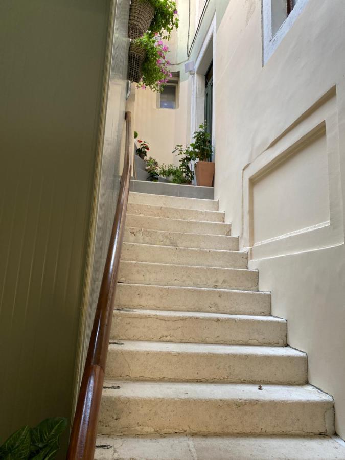 Hidden Gem In Diocletian Palace Old Town Center Split Exterior photo