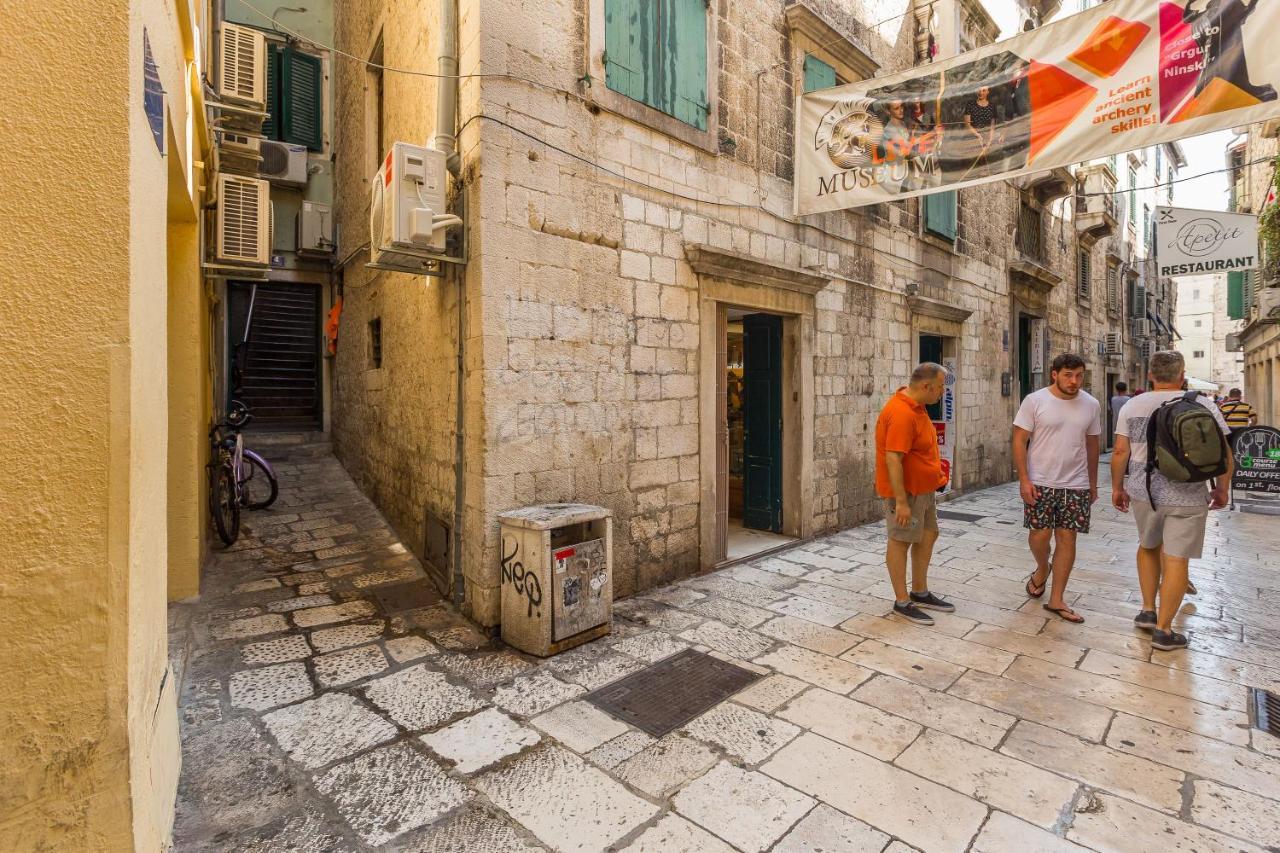 Hidden Gem In Diocletian Palace Old Town Center Split Exterior photo